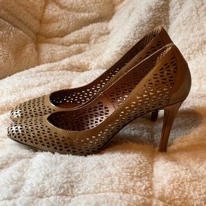 Corso Como Wellsley Nude Leather Perforated Heels Size 8